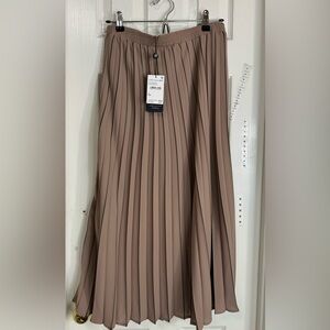 Adrianna Papell Pleated skirt